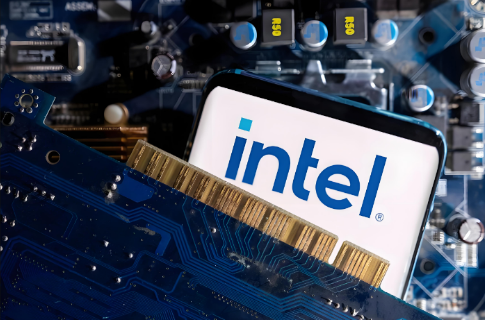 Pat Gelsinger's "Customer Commitment" Shatters Intel's Tech Myth